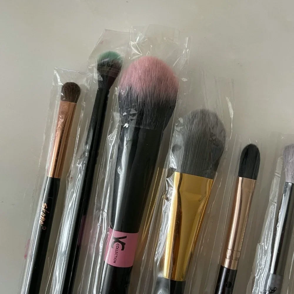 Assorted Makeup Brushes Bundle
